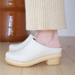 Beklina Low Sedia Clog Off White Size 11